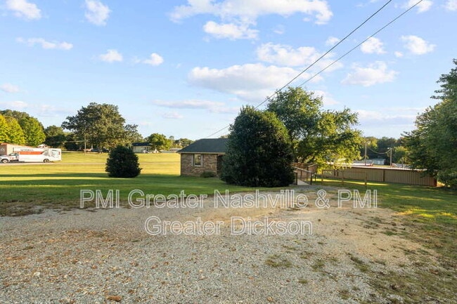 Building Photo - 8119 Vaughn Cir