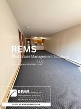 Building Photo - 503 7th St