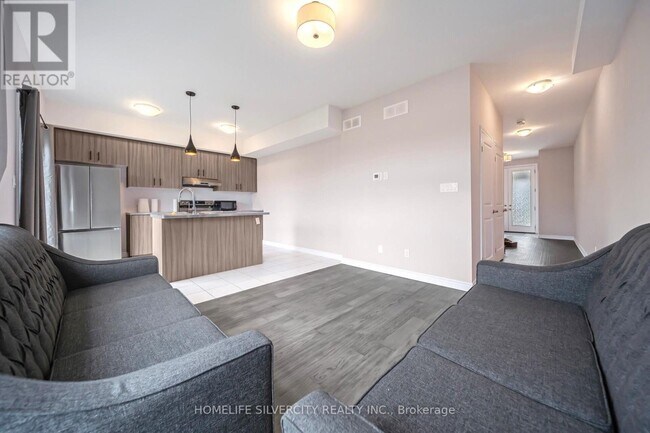 Building Photo - 5672 Dorchester Rd