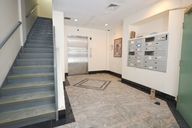 Foto del edificio - 100 Wayland St