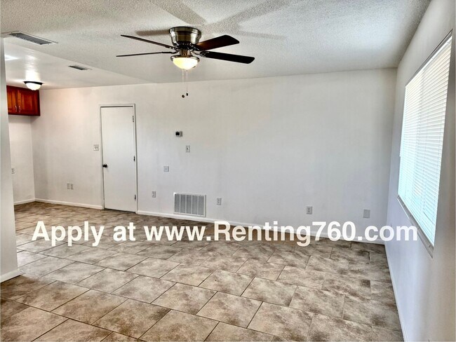 Foto del edificio - Charming 2 Bed 1 Bath Home with Spacious Y...
