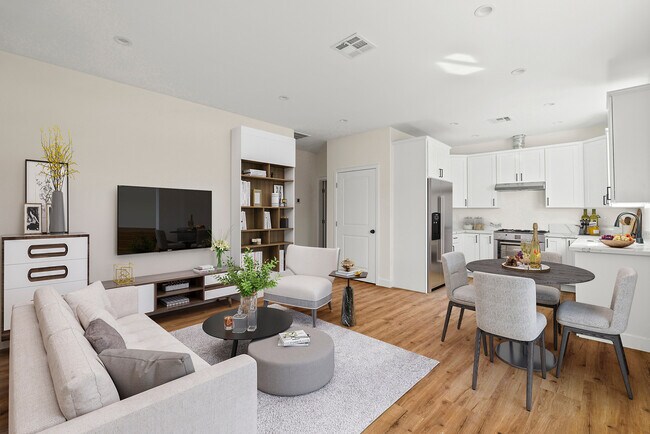 Foto del edificio - 3043 S Bronson Ave