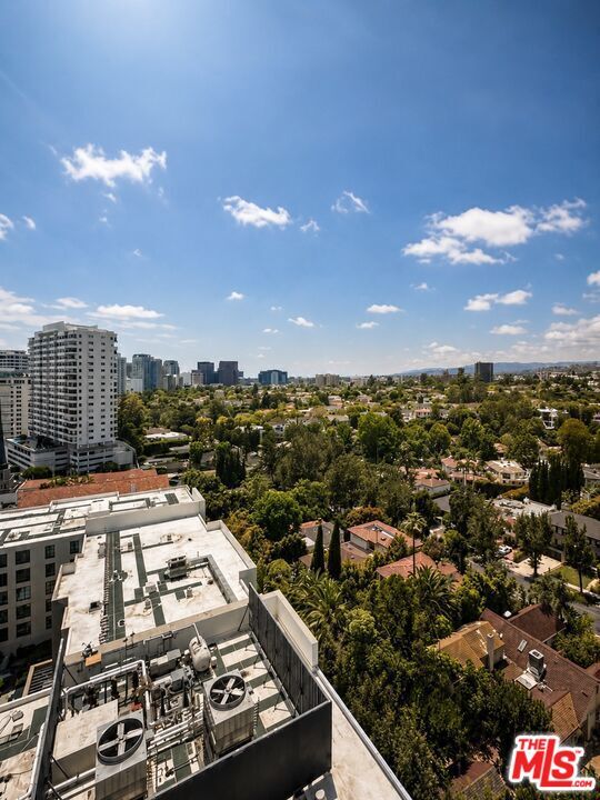 Foto del edificio - 10445 Wilshire Blvd