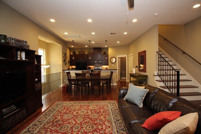 Foto del edificio - 2212 Radcliffe St