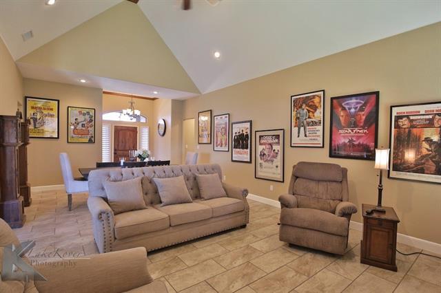 Foto del edificio - 4025 Hill Country Dr