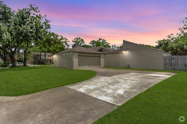 Building Photo - 2331 Bright Meadows Dr