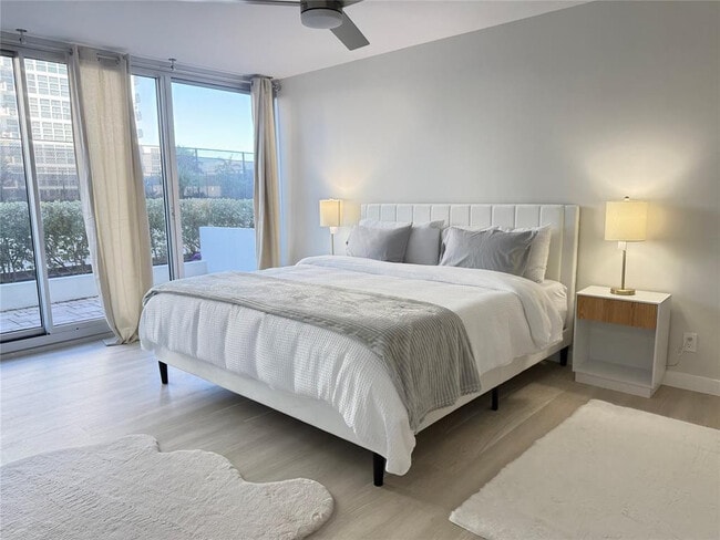 Foto del edificio - 525 N Ocean Blvd