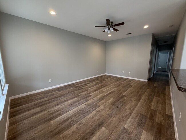 Foto del edificio - 3118 Barberry Dr