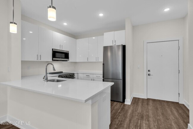 Foto del edificio - 521 Lakeview Ave