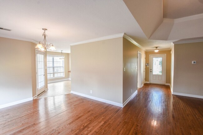 Foto del edificio - Pet Friendly Three Bedroom with Bonus!