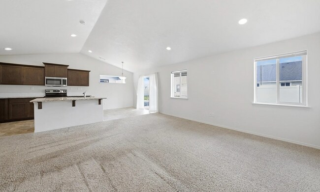 Building Photo - 1032 Sequoia Rd