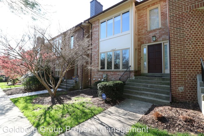 Building Photo - 10703 Gloxinia Dr