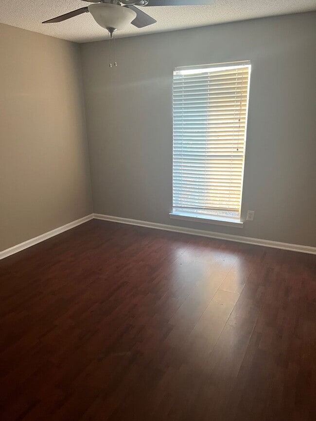 Photo - NOW AVAILABLE!!  Beautiful 2 bed 2 bath with a lake view House