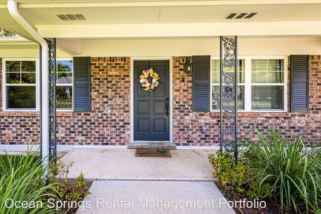 Building Photo - 3 br, 2 bath House - 296 Holcomb Boulevard