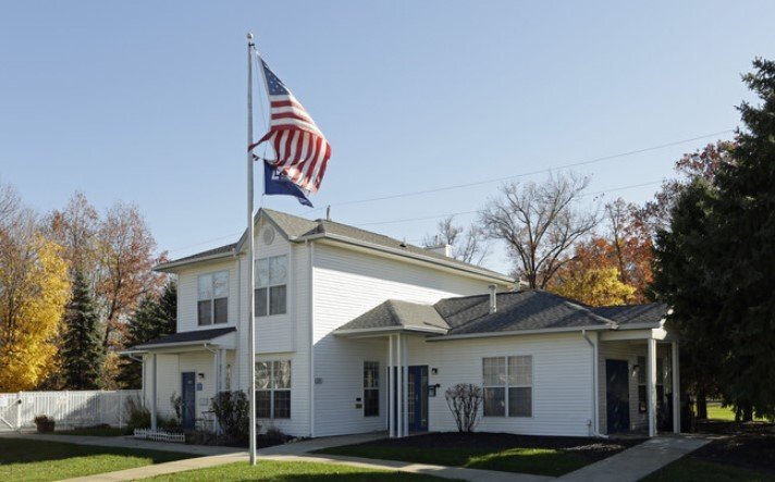 Primary Photo - 2011 E Centre Ave