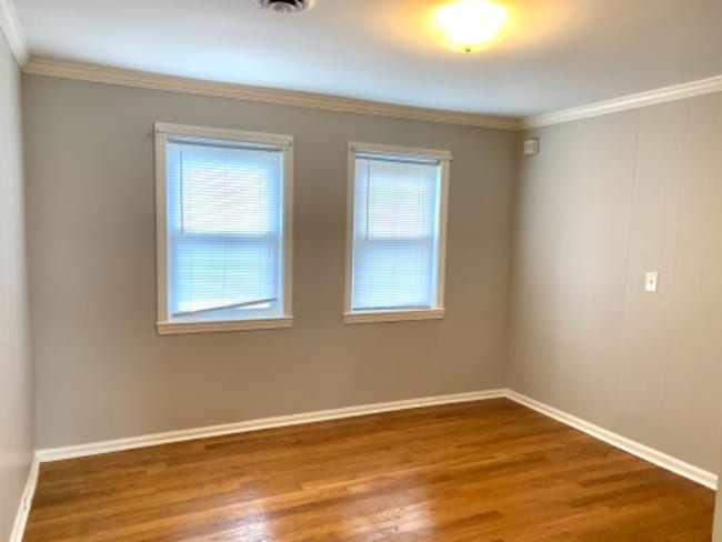 Building Photo - 339 Village St