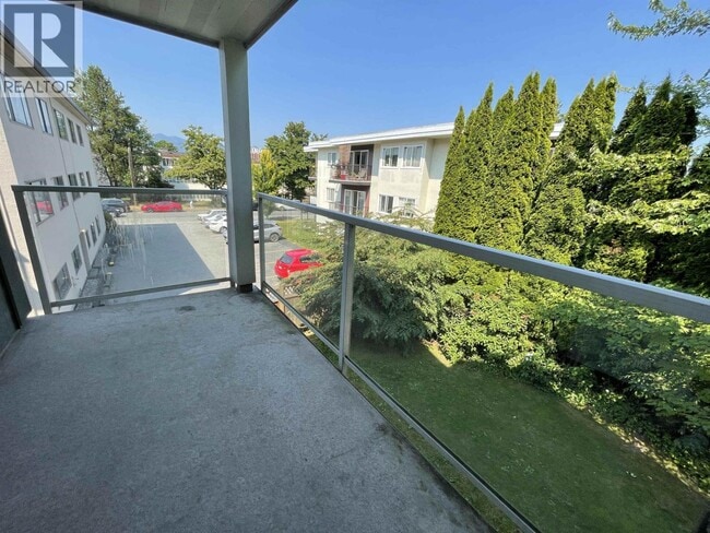 Building Photo - 3238 Quebec St