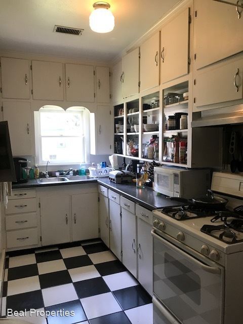 Building Photo - 2 br, 1 bath House - 204 Dellwood St