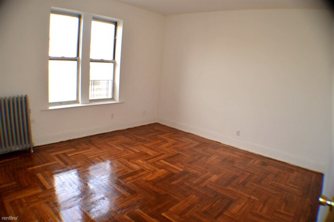 Building Photo - 3032 33rd St