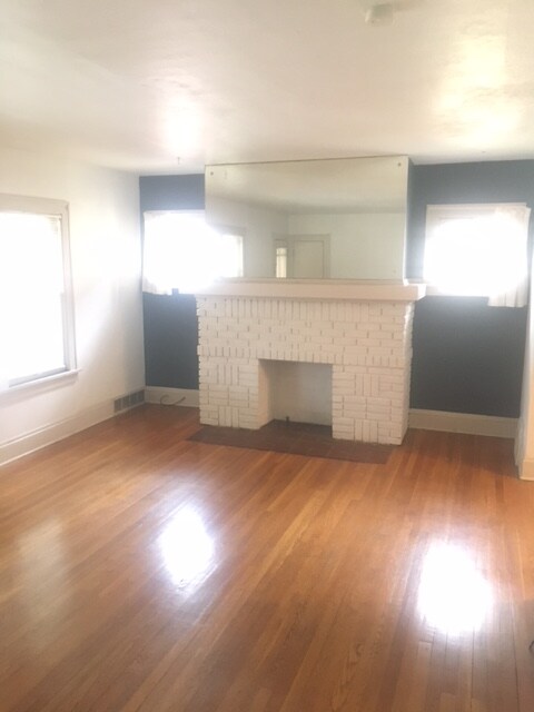 Foto del edificio - 3132 Meadowbrook Blvd