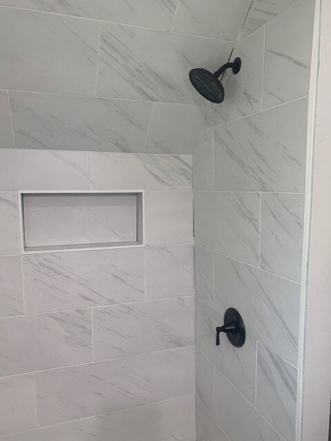 Foto del edificio - 127 W Troy Ave