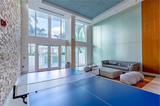 Building Photo - 41 SE 5th St