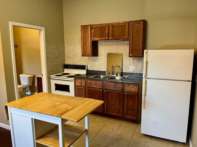 Foto del edificio - 105 W Market St