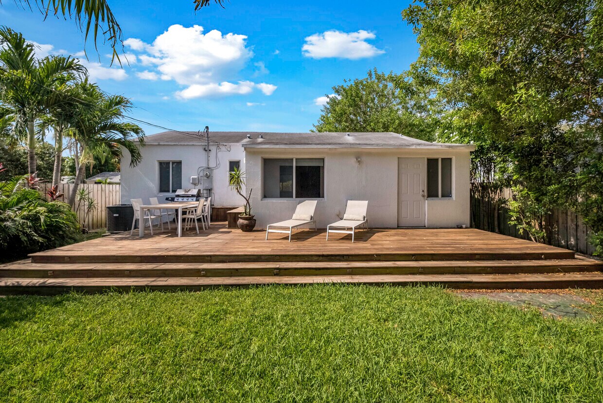 Foto principal - 565 NW 49th St
