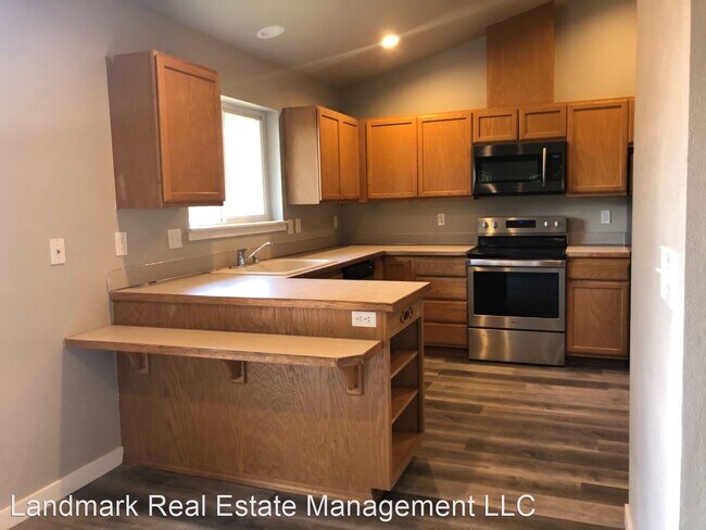 Foto del edificio - 6 br, 3 bath House - 922 34th Street