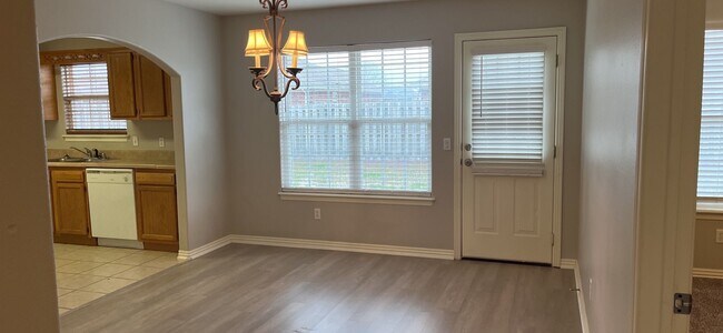 Foto del edificio - Cozy home in a convenient location.