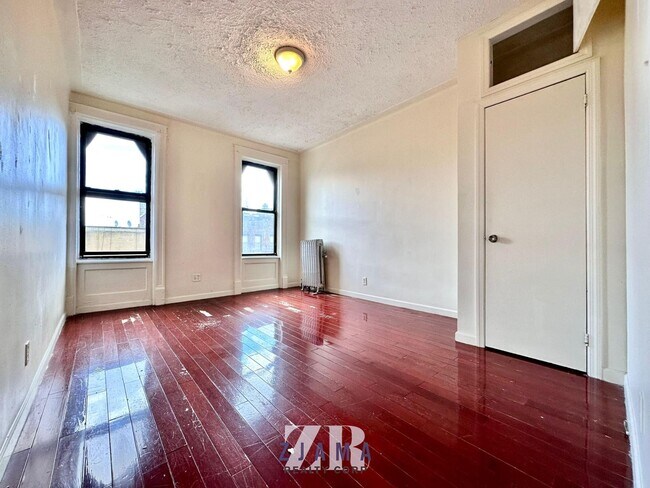 Foto del edificio - 860 Nostrand Ave