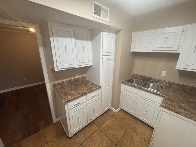 Photo - 4781 Townhouse Way