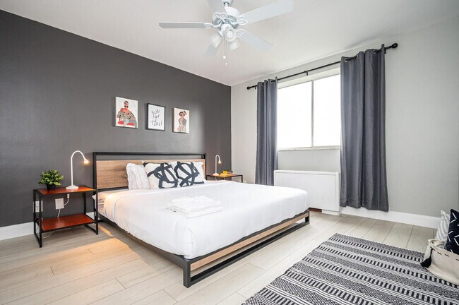 Building Photo - 215 Piedmont Ave NE