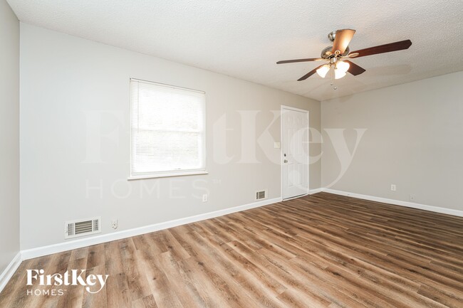 Foto del edificio - 123 Scarsdale Dr