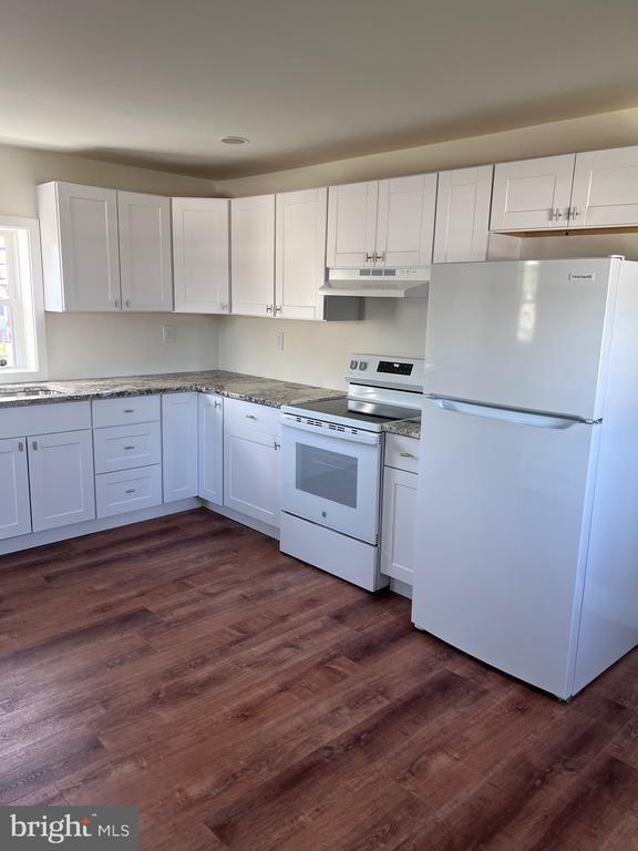 Building Photo - 636 Gravel Pike