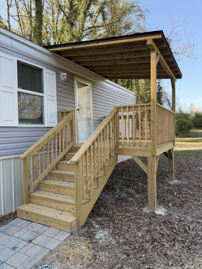 Building Photo - 2551 Dana Dr