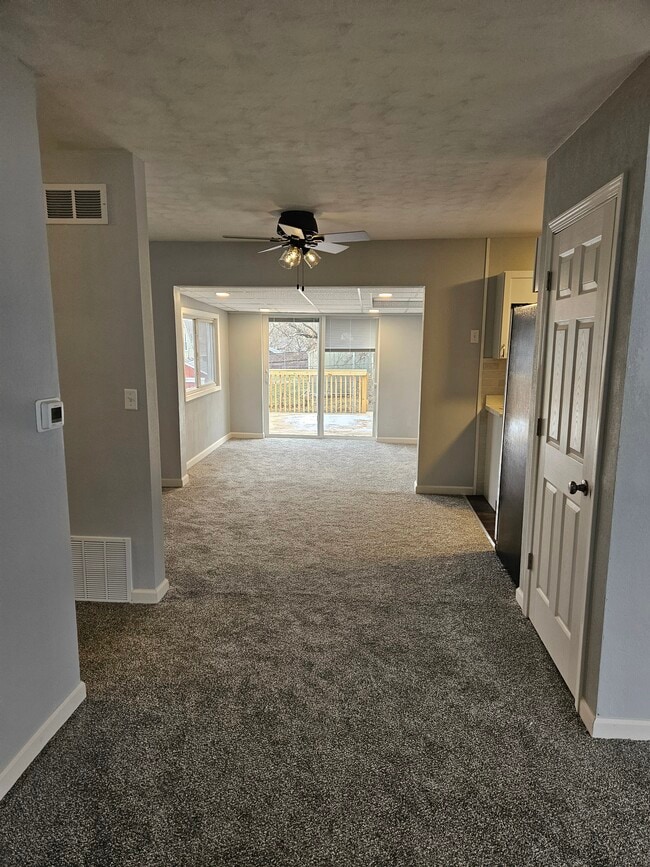 Building Photo - 926 Cimarron Dr