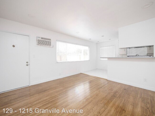 Building Photo - 1215 Granville Ave