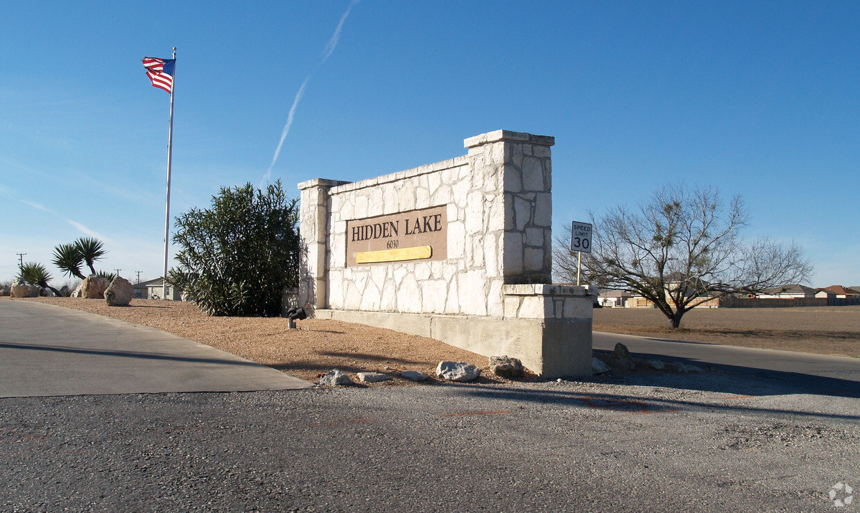 Building Photo - Hidden Lake Mobile Home Park