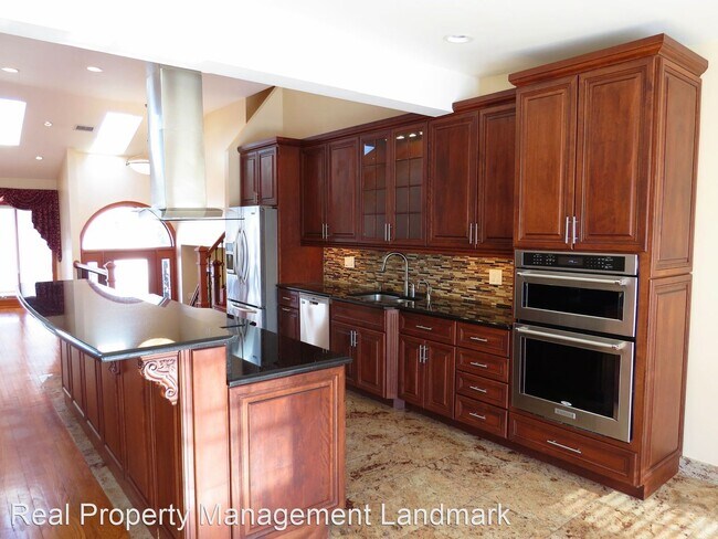 Foto del edificio - 4 br, 2 bath House - 262 N Iowa Avenue