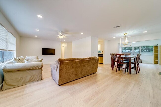 Foto del edificio - 11424 79th Ave