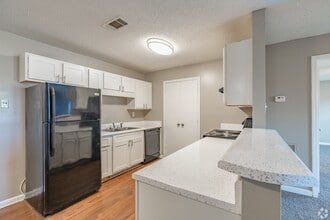 Building Photo - The Waverly Apartments