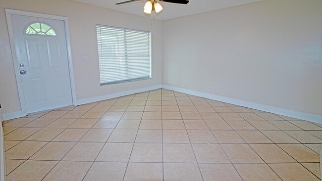 Building Photo - 8755 SE Hobe Ridge Ave