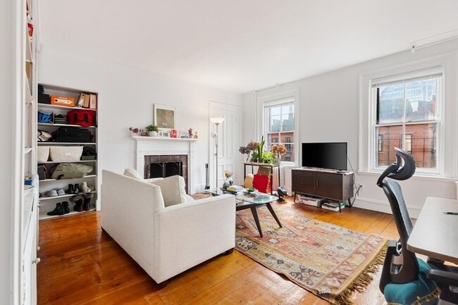 Building Photo - 86 Marlborough St