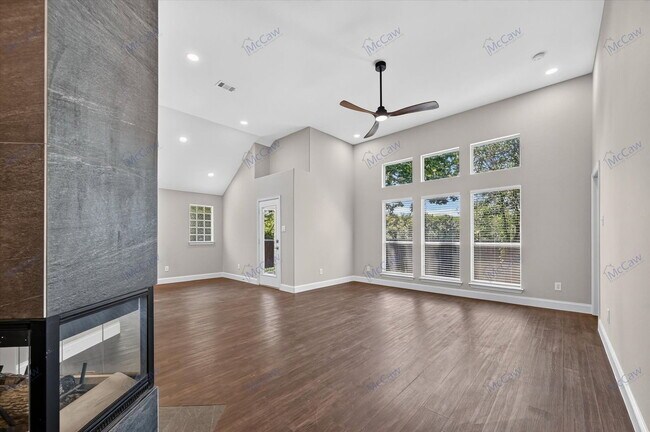 Building Photo - 739 Kilbridge Ln