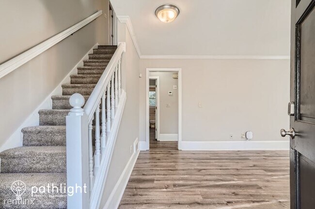Building Photo - 5 br, 2 bath House - 2649 Majestic Cir UNIT