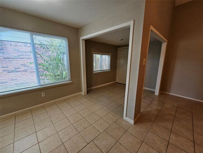 Building Photo - 12634 Monaco Rd