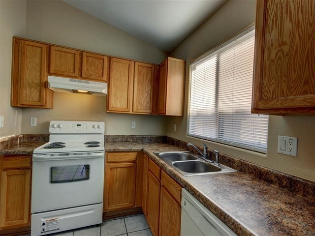 Foto del edificio - 6323 W Winslow Ave