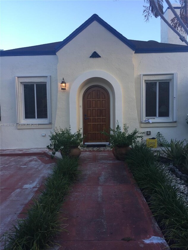 Photo - 1662 SW 12th St (Miami, FL)
