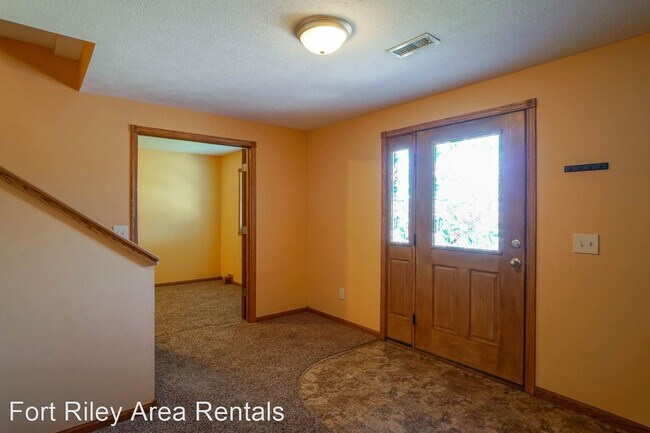 Building Photo - 5 br, 3 bath House - 202 Kimberly Lane